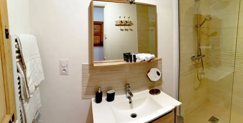 Romantic Süit, Özel Banyo, Park Manzaralı (Amoureuse)