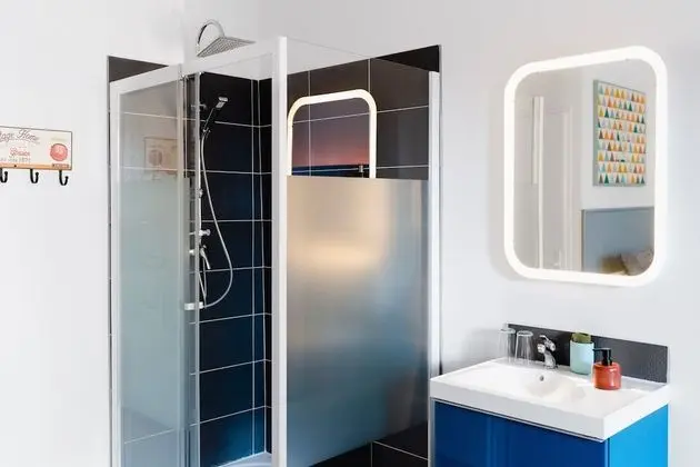 Deluxe Tek Büyük Yataklı Oda, Banyolu/Duşlu, Bahçe Manzaralı (VINTAGE - 1er Etage)