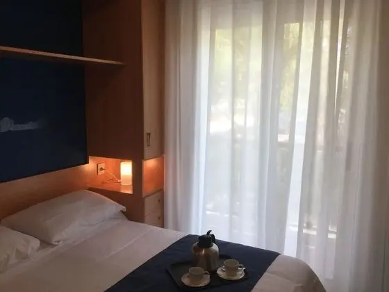 Classic Tek Büyük Yataklı Oda, 1 Büyük (Queen) Boy Yatak, Balkon, Kısmi Deniz Manzaralı