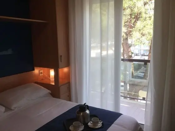 Classic Tek Büyük Yataklı Oda, 1 Büyük (Queen) Boy Yatak, Balkon, Kısmi Deniz Manzaralı