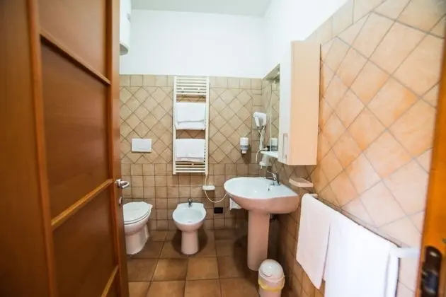 Basic Üç Kişilik Oda