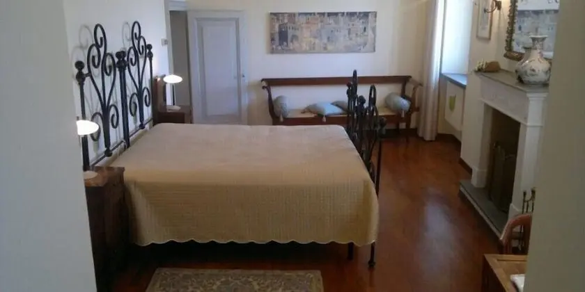 Deluxe Tek Büyük Yataklı Oda, Küvet, Bahçe Manzaralı