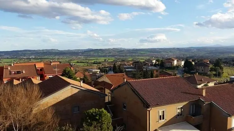 Deluxe Tek Büyük Yataklı Oda, Küvet, Bahçe Manzaralı