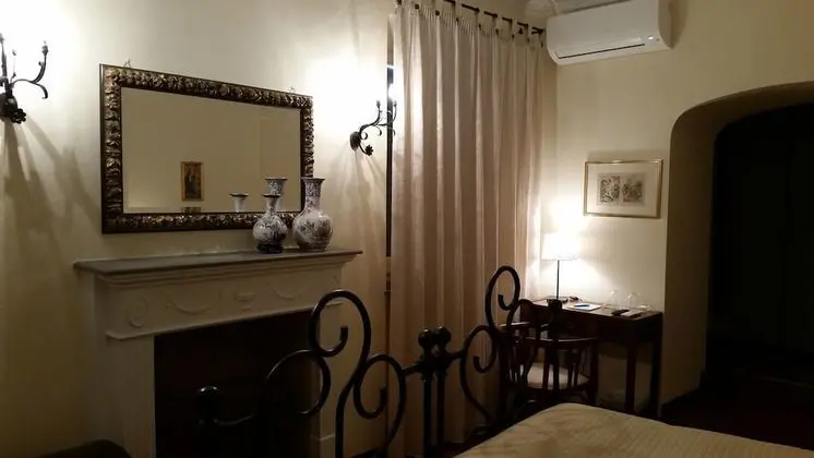 Deluxe Tek Büyük Yataklı Oda, Küvet, Bahçe Manzaralı