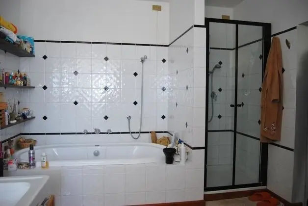 Deluxe Tek Büyük Yataklı Oda, Küvet, Bahçe Manzaralı