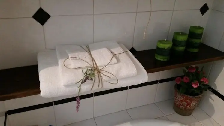 Deluxe Tek Büyük Yataklı Oda, Küvet, Bahçe Manzaralı