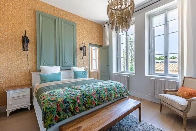 Luxury Tek Büyük Yataklı Oda, Banyolu/Duşlu, Bahçe Manzaralı (Bouton d'or)