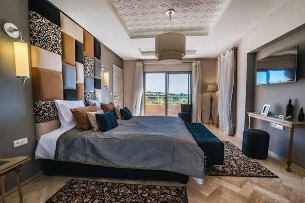 Luxury Süit, 1 Çift Kişilik Yatak, Özel Banyo, Havuz Manzaralı