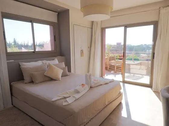 Luxury Süit, 1 Çift Kişilik Yatak, Teras, Havuz Manzaralı