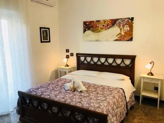 Üç Kişilik Oda