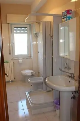 Stüdyo, Küçük Mutfak (La Dependance)