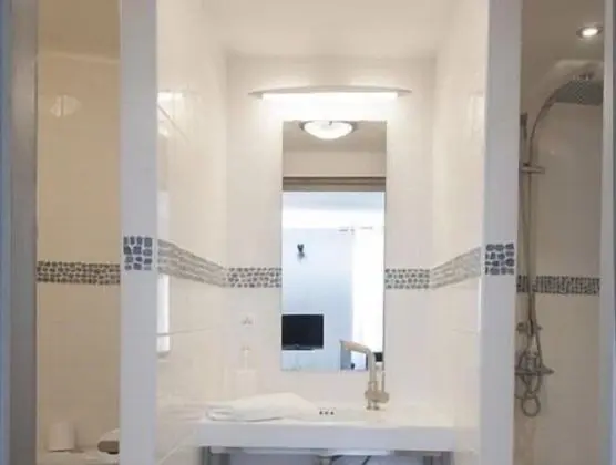 Kır Evi, Özel Banyo (Bastide)