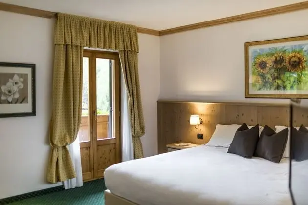 Junior Süit, Balkon