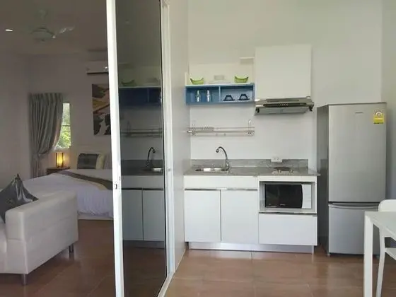 Deluxe Suite with Pool View