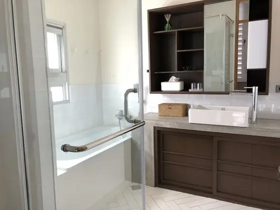 İki Ayrı Yataklı Oda, 2 Tek Kişilik Yatak, Küvet