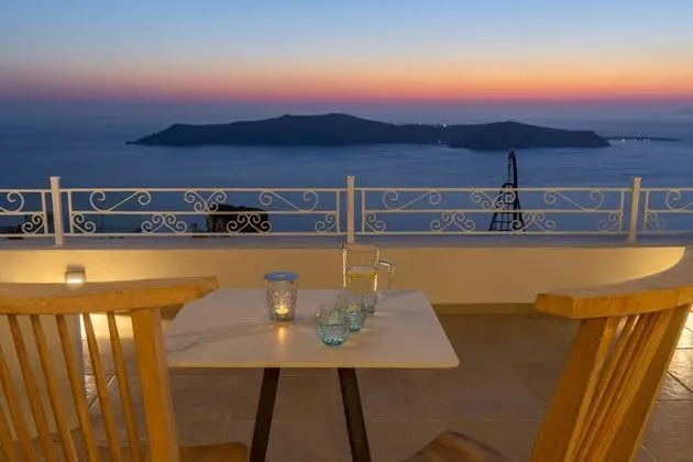 Premiere Suite Outdoor Hot Tub Caldera View
