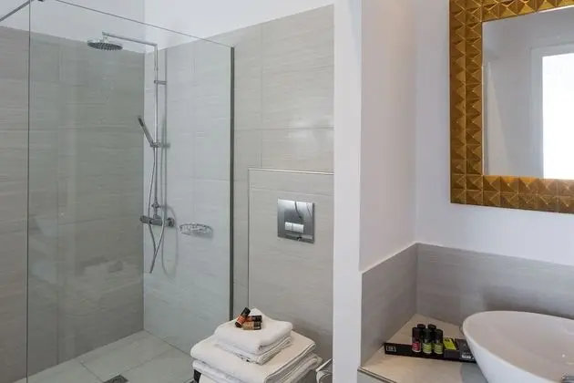 Superior Double Room Semi Private Pool - Inland View