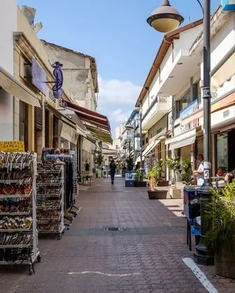 Basic Tek Büyük Yataklı Oda, 1 Büyük (Queen) Boy Yatak, Sigara İçilmez, Şehir Manzaralı