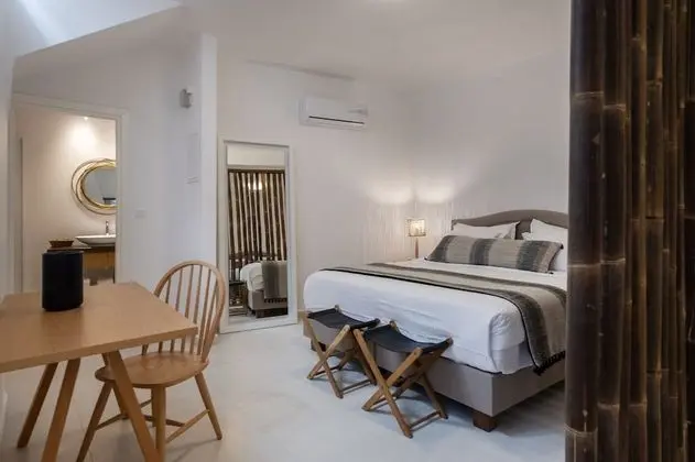 Deluxe Apartment Semi Private Pool with Sea View