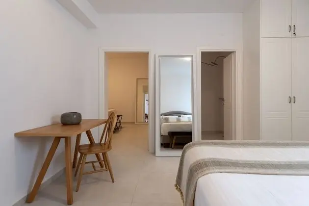 Deluxe Apartment Semi Private Pool with Sea View