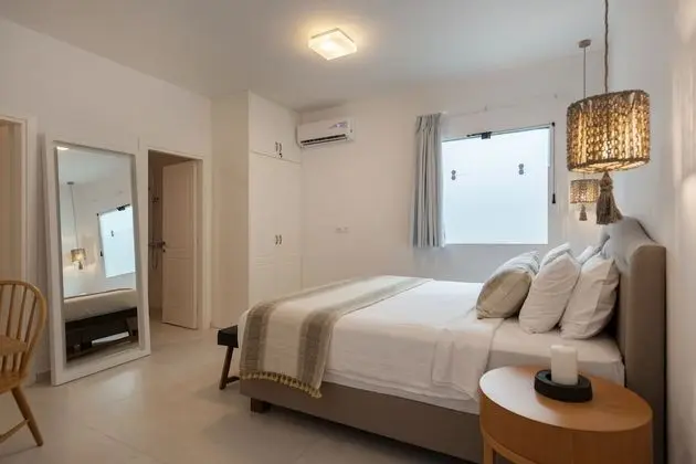 Deluxe Apartment Semi Private Pool with Sea View