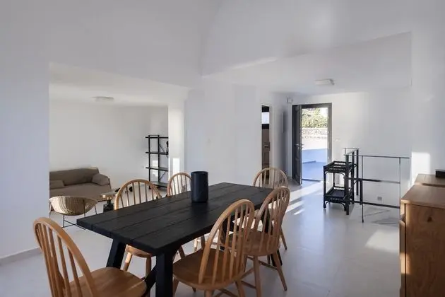 Deluxe Apartment Semi Private Pool with Sea View