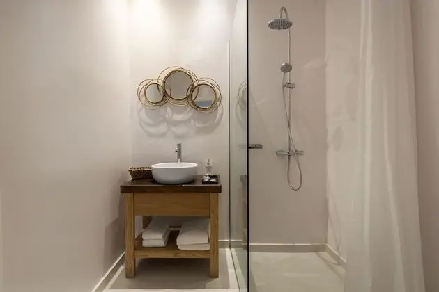 Deluxe Apartment Semi Private Pool with Sea View