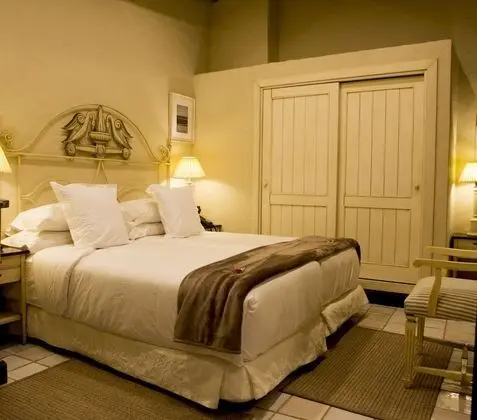 Standard Tek Büyük Yataklı Oda (Interior)