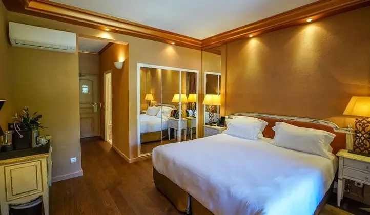 Tek Büyük Yataklı Oda (Medium)