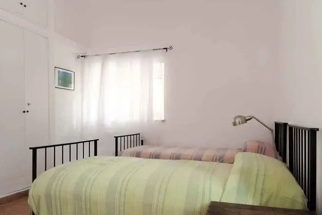 Tek Büyük veya İki Ayrı Yataklı Oda, Bahçe Manzaralı