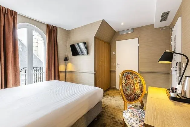 Deluxe Tek Büyük Yataklı Oda