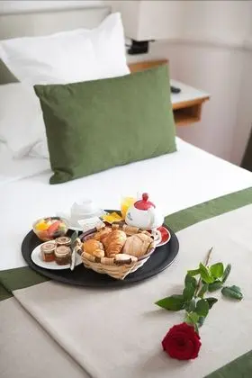 Traditional Tek Büyük Yataklı Oda (Comfort)