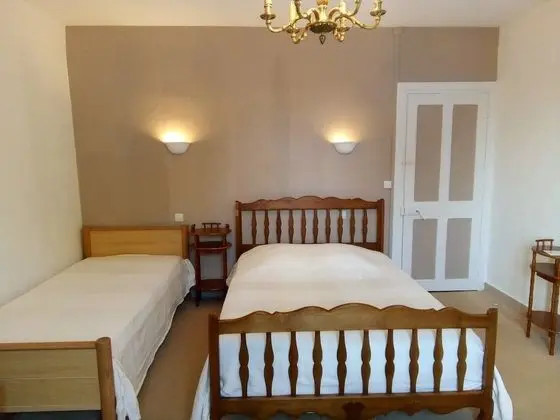 Dört Kişilik Oda, Birden Çok Yatak, Sigara İçilmez