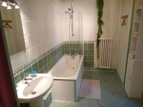 Dört Kişilik Oda, Birden Çok Yatak, Sigara İçilmez