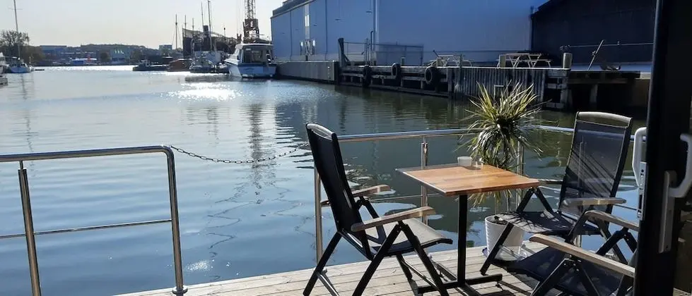 La Mare One (Private Houseboat)