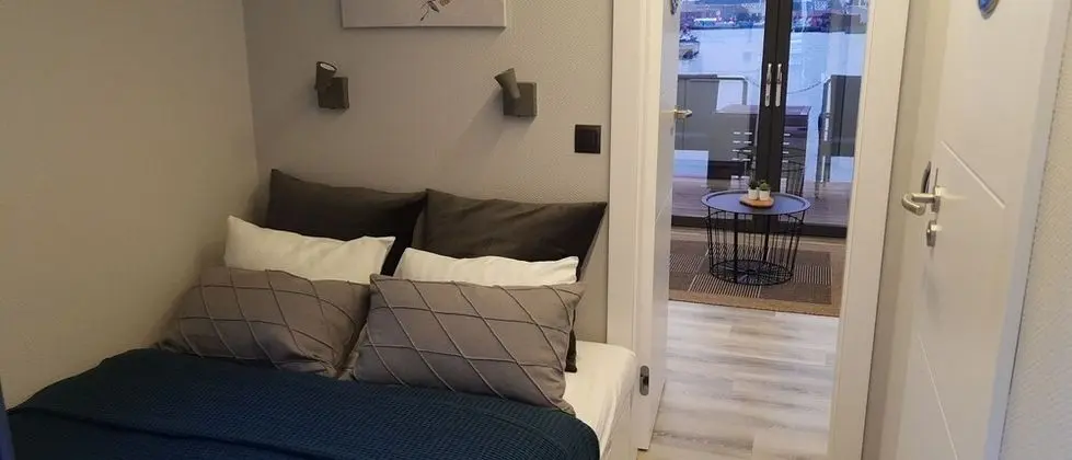 La Mare Three (Private Houseboat)