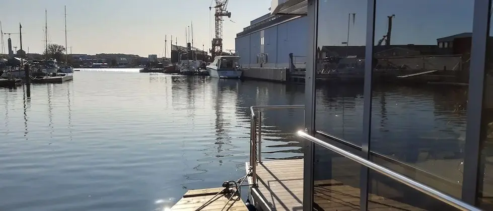 La Mare Two (Private Houseboat)
