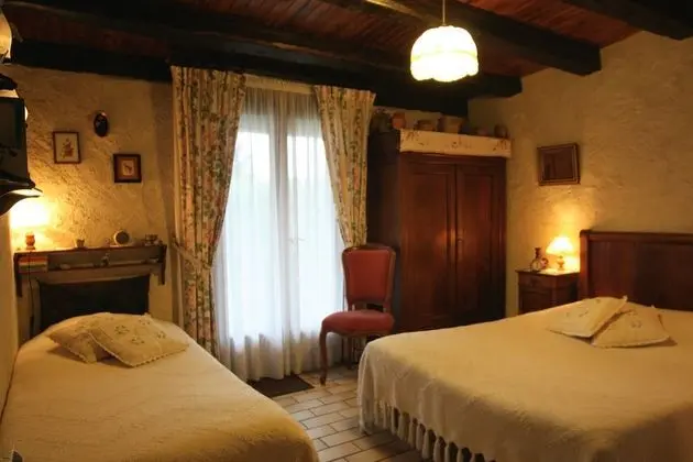 Standard Üç Kişilik Oda, Teras, Bahçe Manzaralı