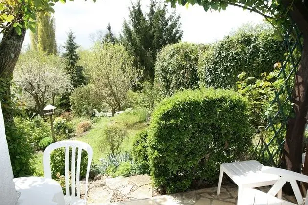 Standard Üç Kişilik Oda, Teras, Bahçe Manzaralı