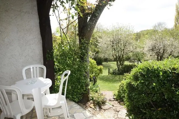 Standard Üç Kişilik Oda, Teras, Bahçe Manzaralı