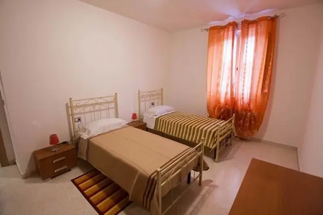 Tek Büyük veya İki Ayrı Yataklı Oda