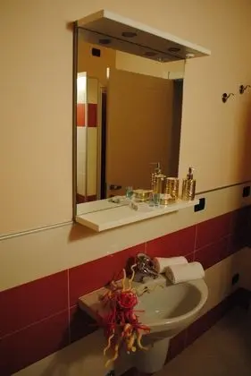 Büyük Yataklı Tek Kişilik Oda