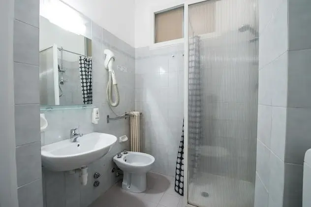 Comfort Büyük Yataklı Tek Kişilik Oda