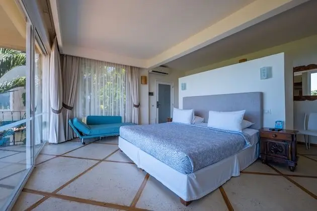 Premier Sunrise Ocean View Room