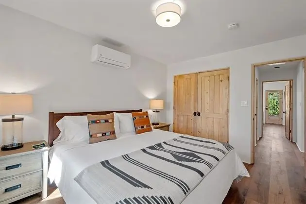 Ev (La Marta - Spacious and Contemporary,)