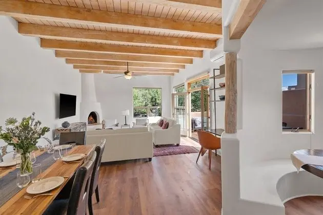 Ev (La Marta - Spacious and Contemporary,)