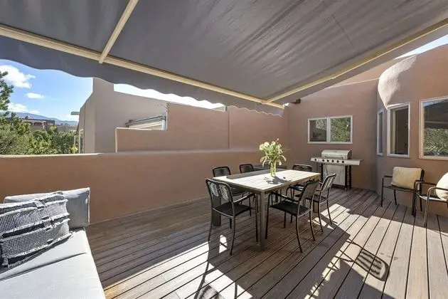 Ev (La Marta - Spacious and Contemporary,)