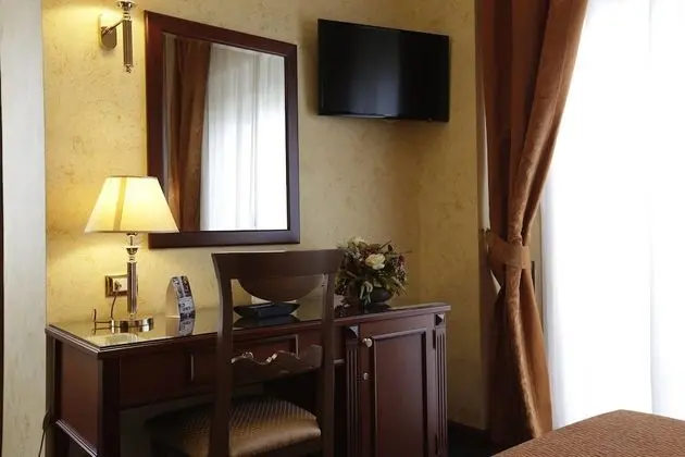 Tek Kişilik Oda, 1 Tek Kişilik Yatak, Sigara İçilmez