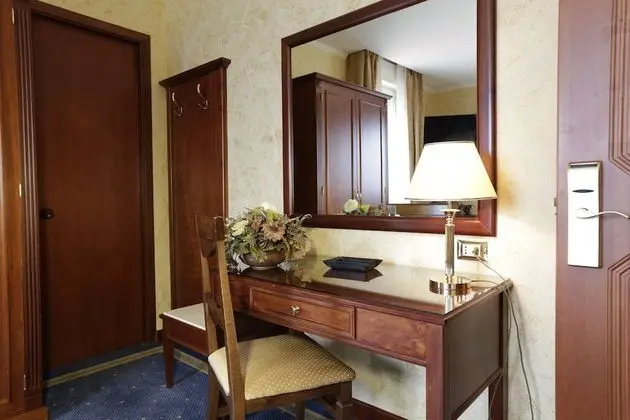 Tek Kişilik Oda, 1 Tek Kişilik Yatak, Sigara İçilmez