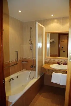 Tek Büyük Yataklı Oda (Extra bed)